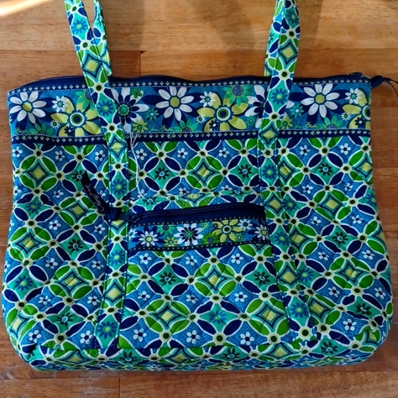 Retired Vera Bradley Tote Bag in "Daisy Daisy" Pattern. BEAUTIFUL CONDITION! - Picture 2 of 7